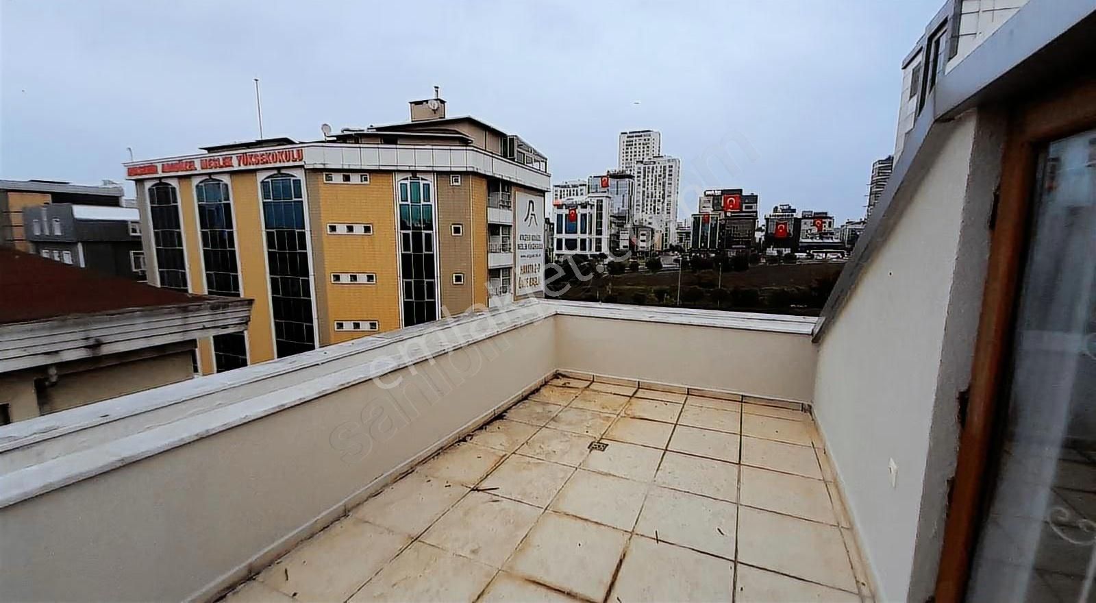 Ataşehir Adıgüzel Üniv. Karşısında Az Katlı Genç Sitede Dubleks - Görsel 9