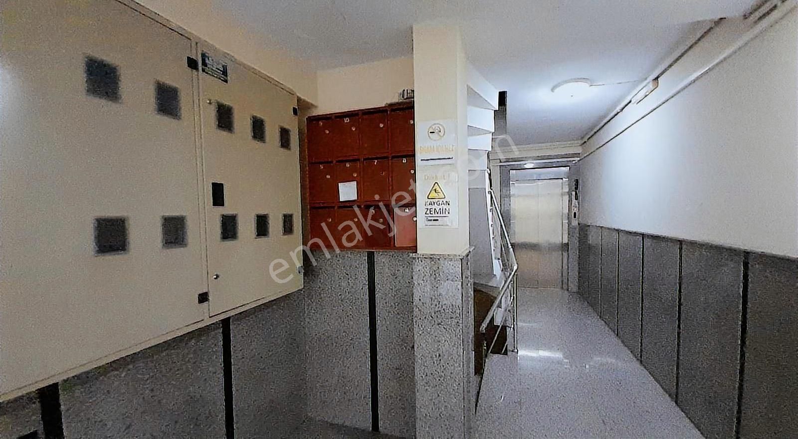 Ataşehir Adıgüzel Üniv. Karşısında Az Katlı Genç Sitede Dubleks - Görsel 10