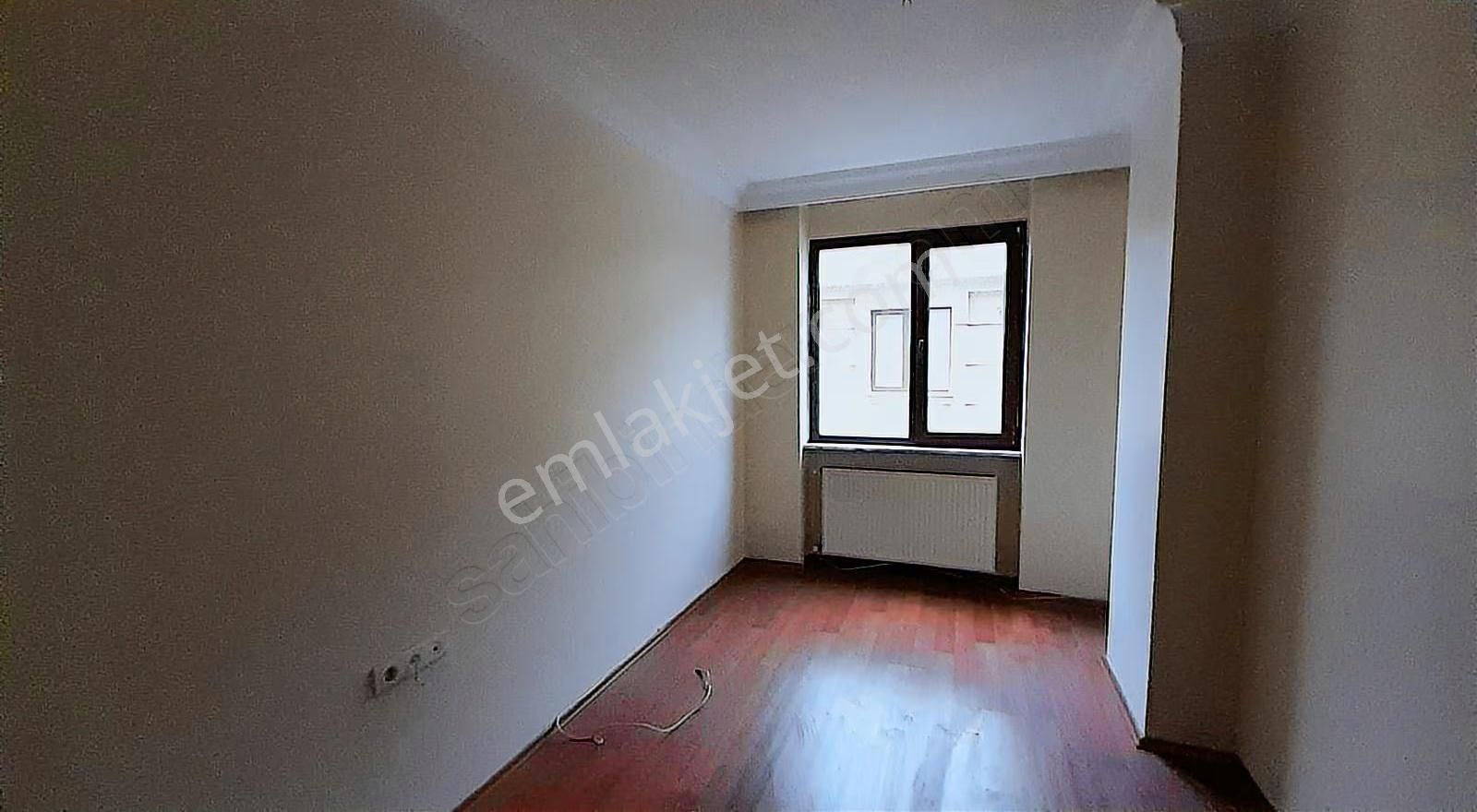 Ataşehir Adıgüzel Üniv. Karşısında Az Katlı Genç Sitede Dubleks - Görsel 21