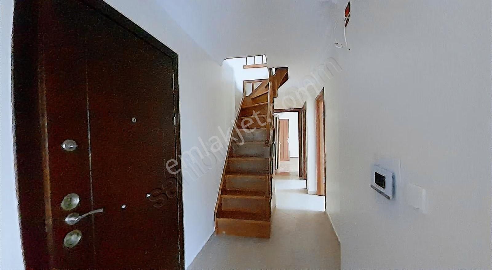 Ataşehir Adıgüzel Üniv. Karşısında Az Katlı Genç Sitede Dubleks - Görsel 4