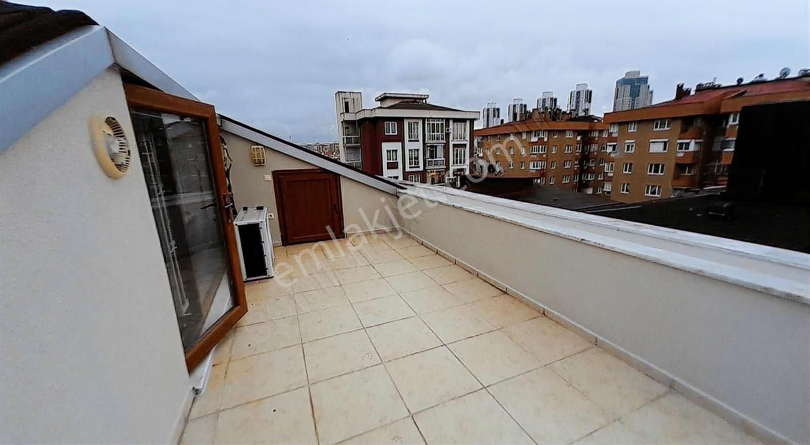 Ataşehir Adıgüzel Üniv. Karşısında Az Katlı Genç Sitede Dubleks - Görsel 32