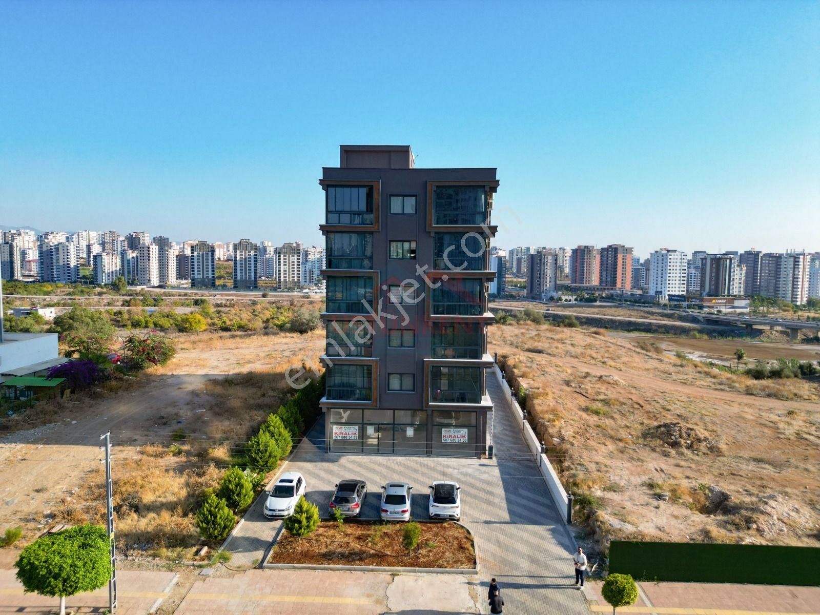 Üstünkent'ten Fuat Morel'de 2+1 Satılık Modern Daire - Görsel 2