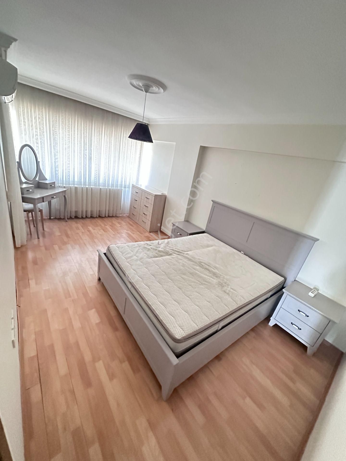 Mert Uçar'dan Kiralık Karşıyaka Da Boş Ara Kat Daire - Görsel 27