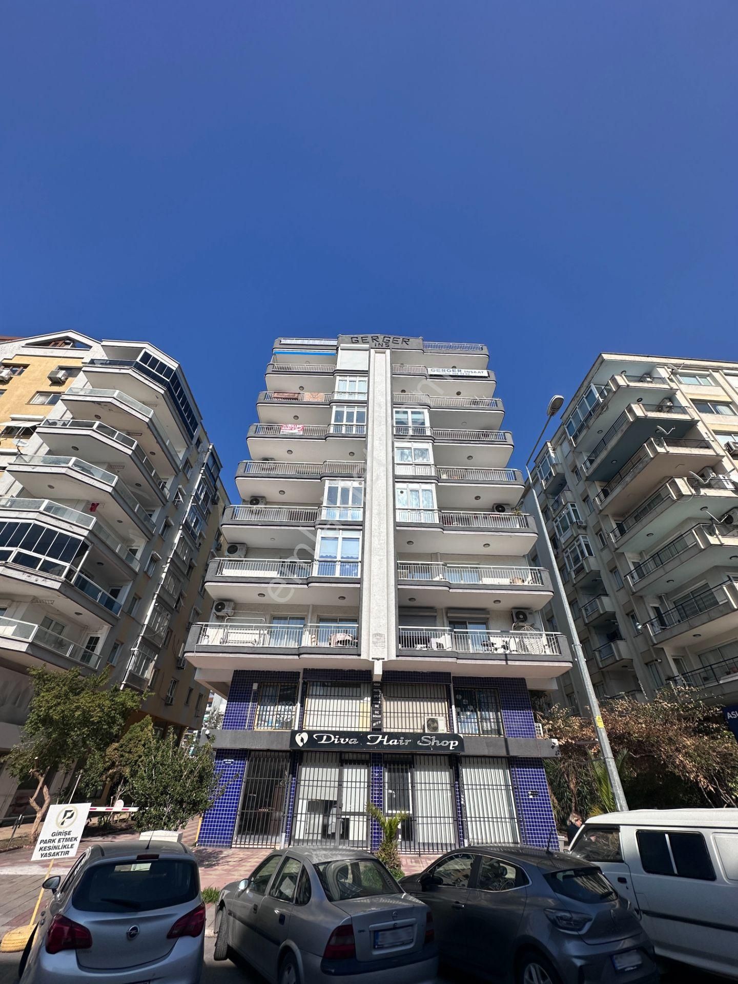 Mert Uçar'dan Kiralık Karşıyaka Da Boş Ara Kat Daire