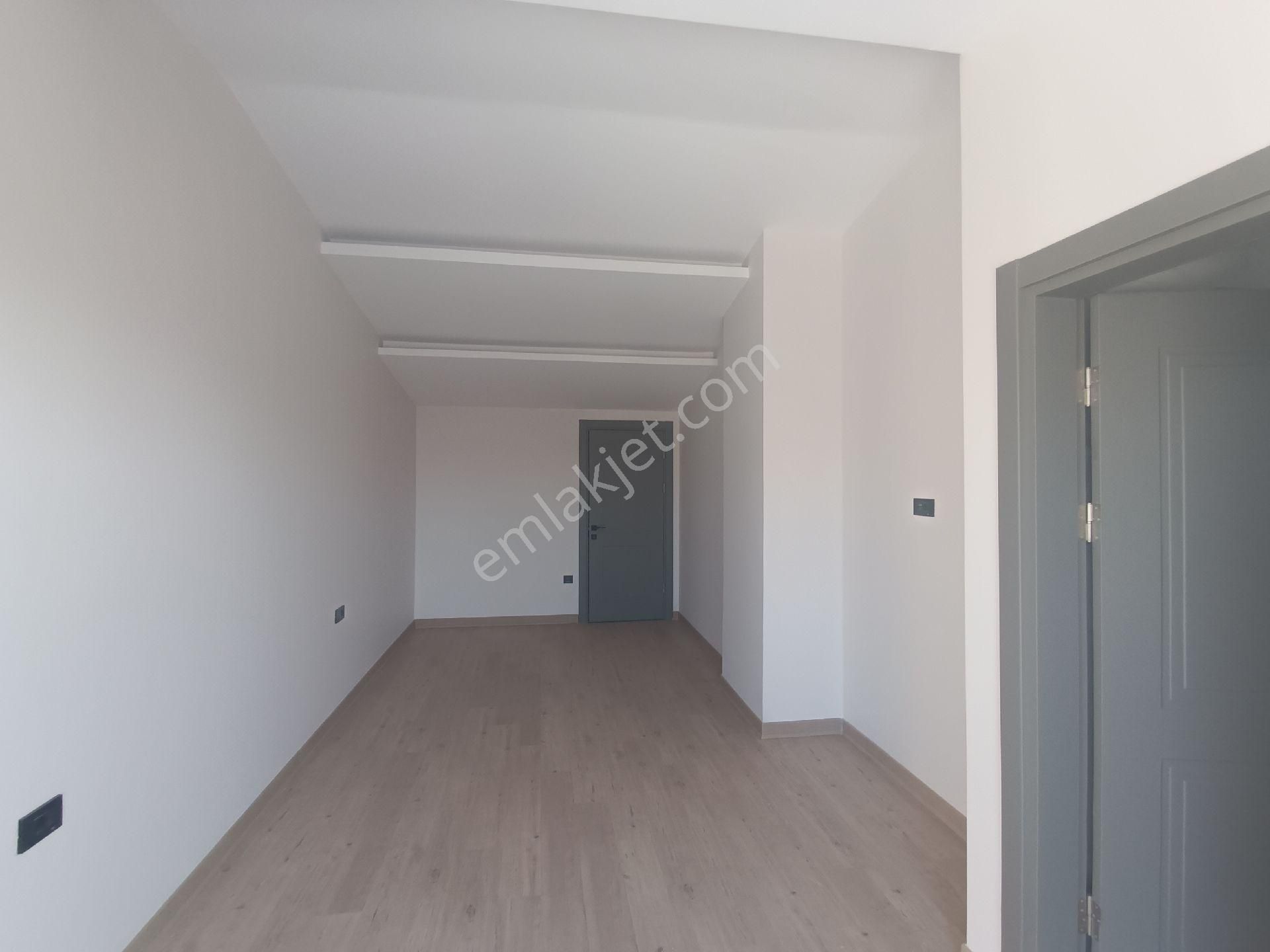 Kuşadası Merkezde Satılık 4+1 Dublex Daire - Görsel 13