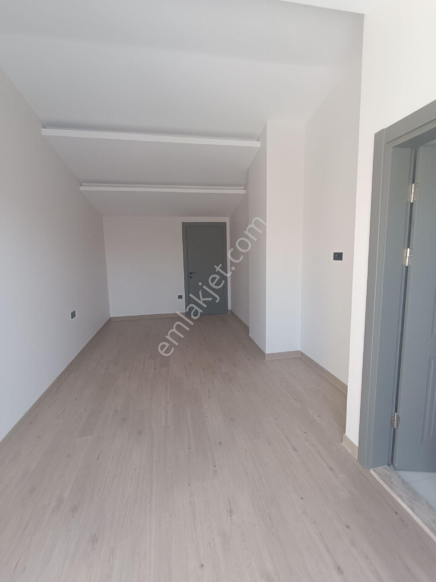 Kuşadası Merkezde Satılık 4+1 Dublex Daire - Görsel 12