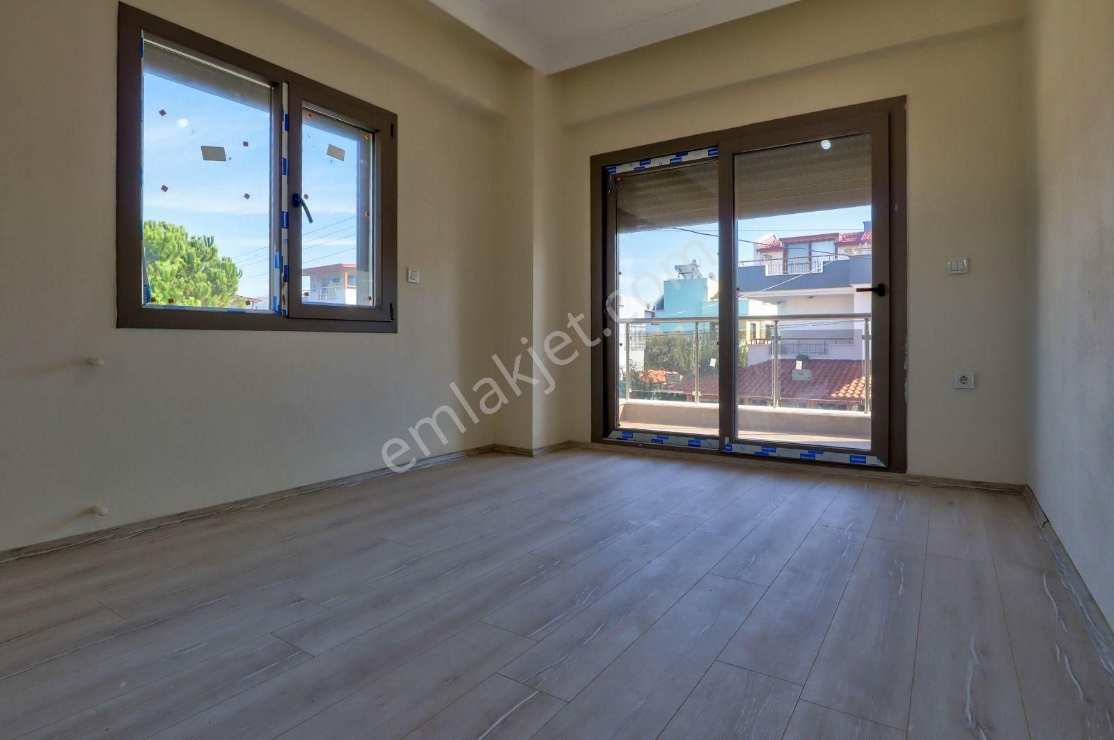 Deniz Manzaralı-plaja 100 Met. Tam Müstakil 4+1 Sıfır Lüks Villa - Görsel 13