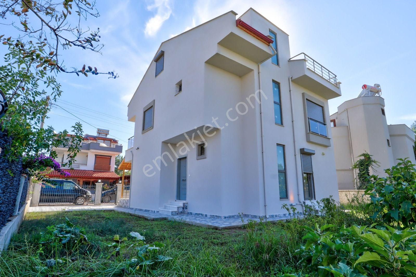 Deniz Manzaralı-plaja 100 Met. Tam Müstakil 4+1 Sıfır Lüks Villa - Görsel 27