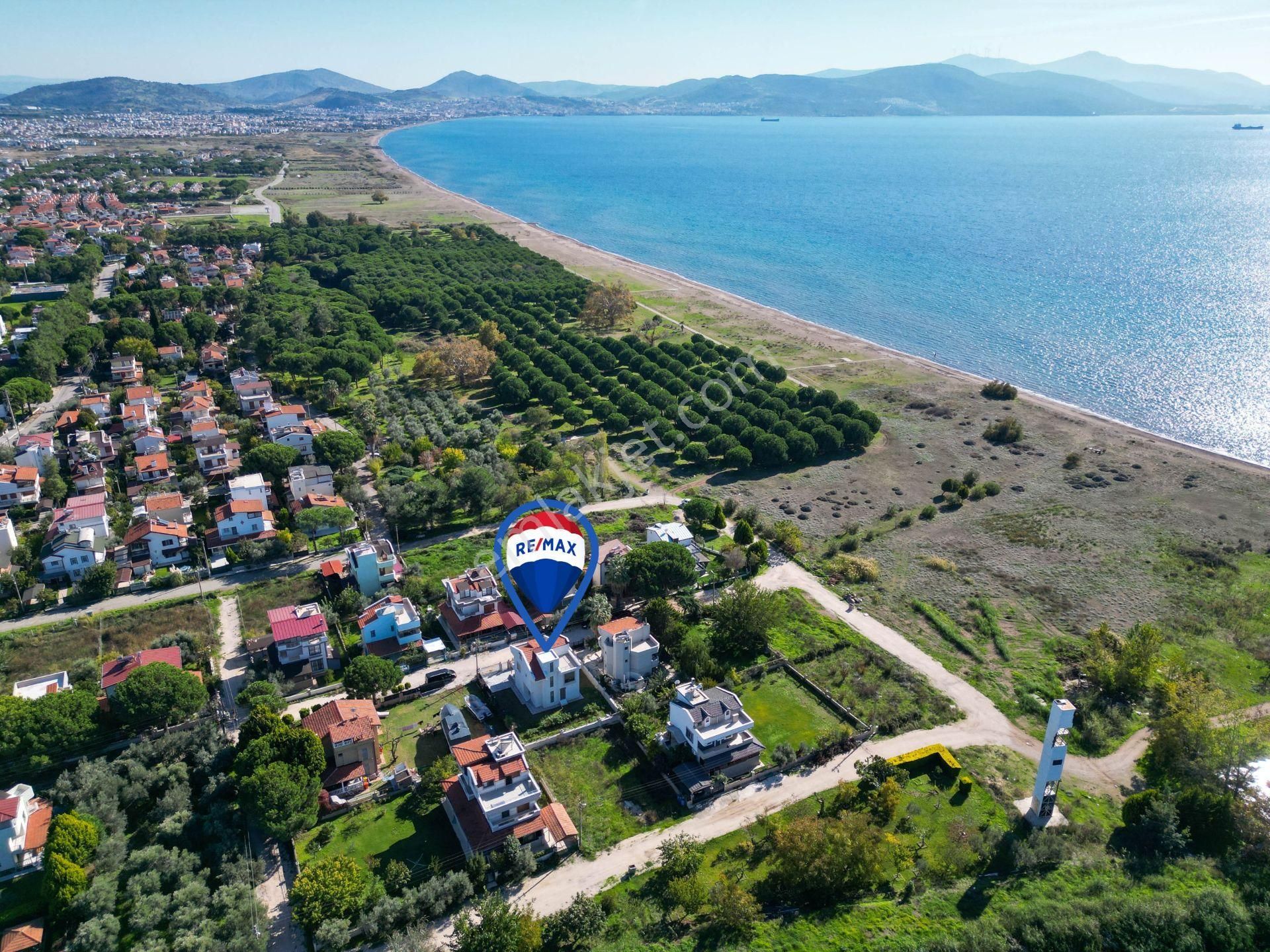 Deniz Manzaralı-plaja 100 Met. Tam Müstakil 4+1 Sıfır Lüks Villa