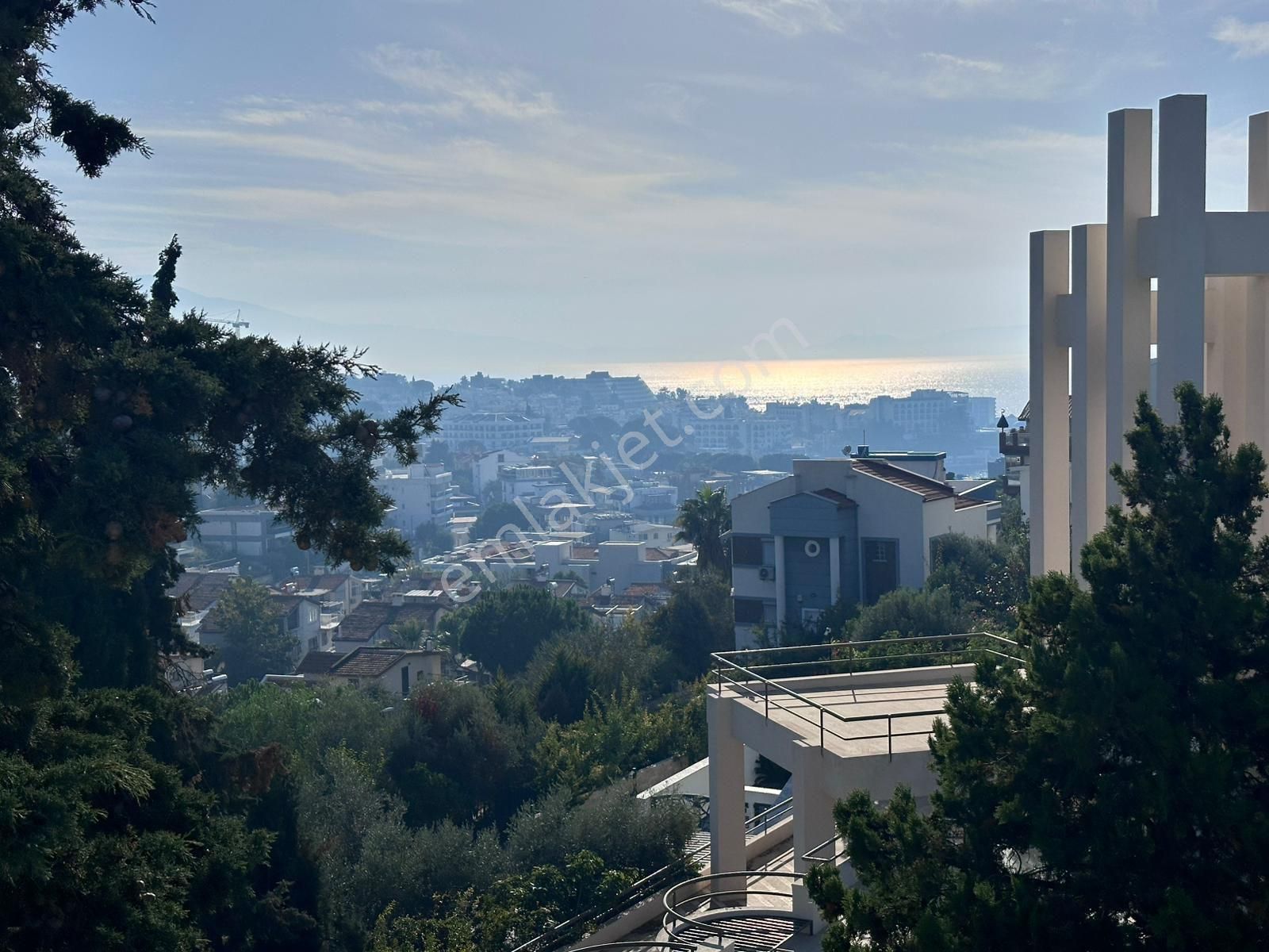 Kuşadası Kadınlar Denizi Plaja 300m Havuzlu Site 4+1 Doğalgazlı Manzaralı Satılık Villa - Görsel 5