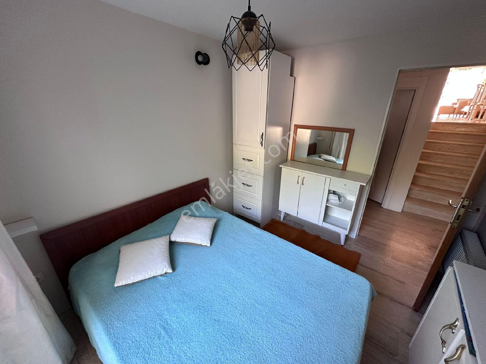 Kuşadası Kadınlar Denizi Plaja 300m Havuzlu Site 4+1 Doğalgazlı Manzaralı Satılık Villa - Görsel 23