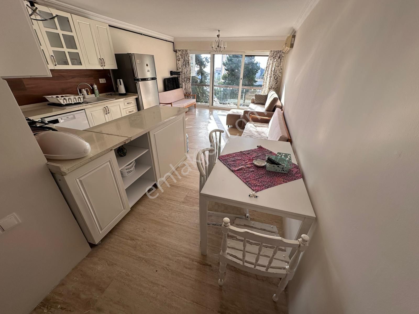 Kuşadası Kadınlar Denizi Plaja 300m Havuzlu Site 4+1 Doğalgazlı Manzaralı Satılık Villa - Görsel 26