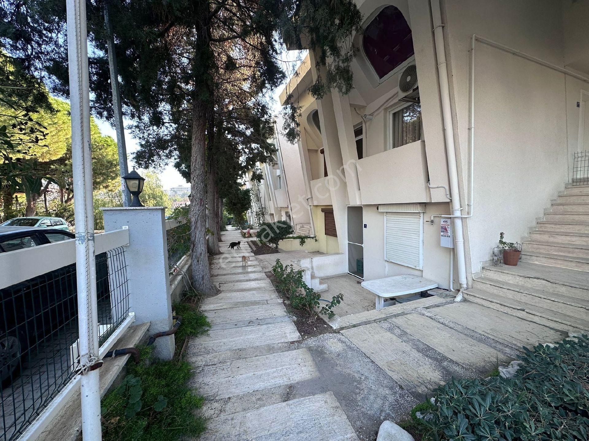 Kuşadası Kadınlar Denizi Plaja 300m Havuzlu Site 4+1 Doğalgazlı Manzaralı Satılık Villa - Görsel 3