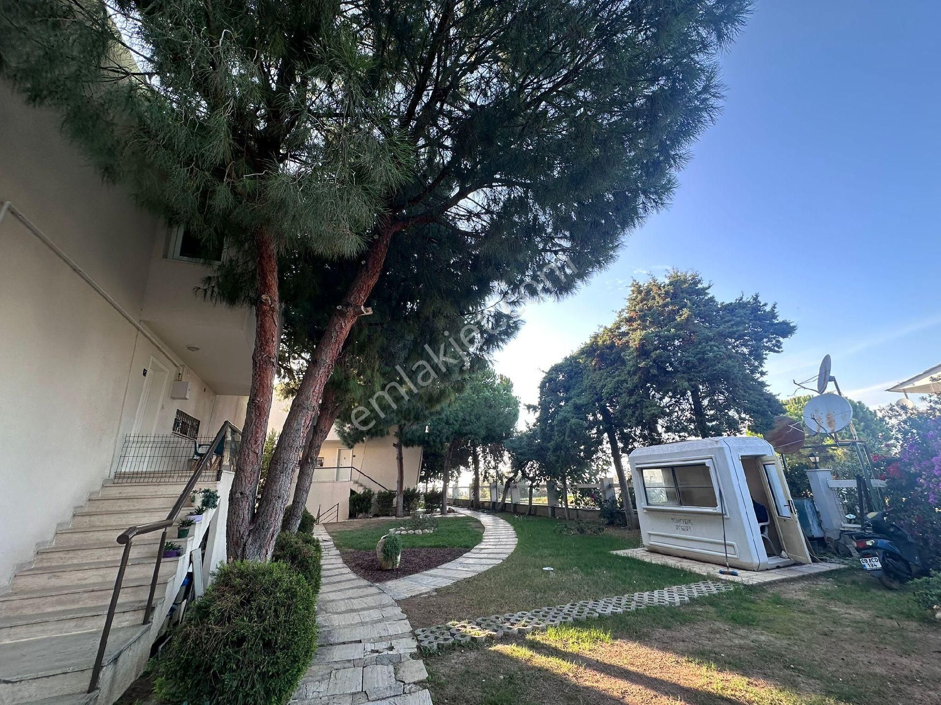 Kuşadası Kadınlar Denizi Plaja 300m Havuzlu Site 4+1 Doğalgazlı Manzaralı Satılık Villa - Görsel 4