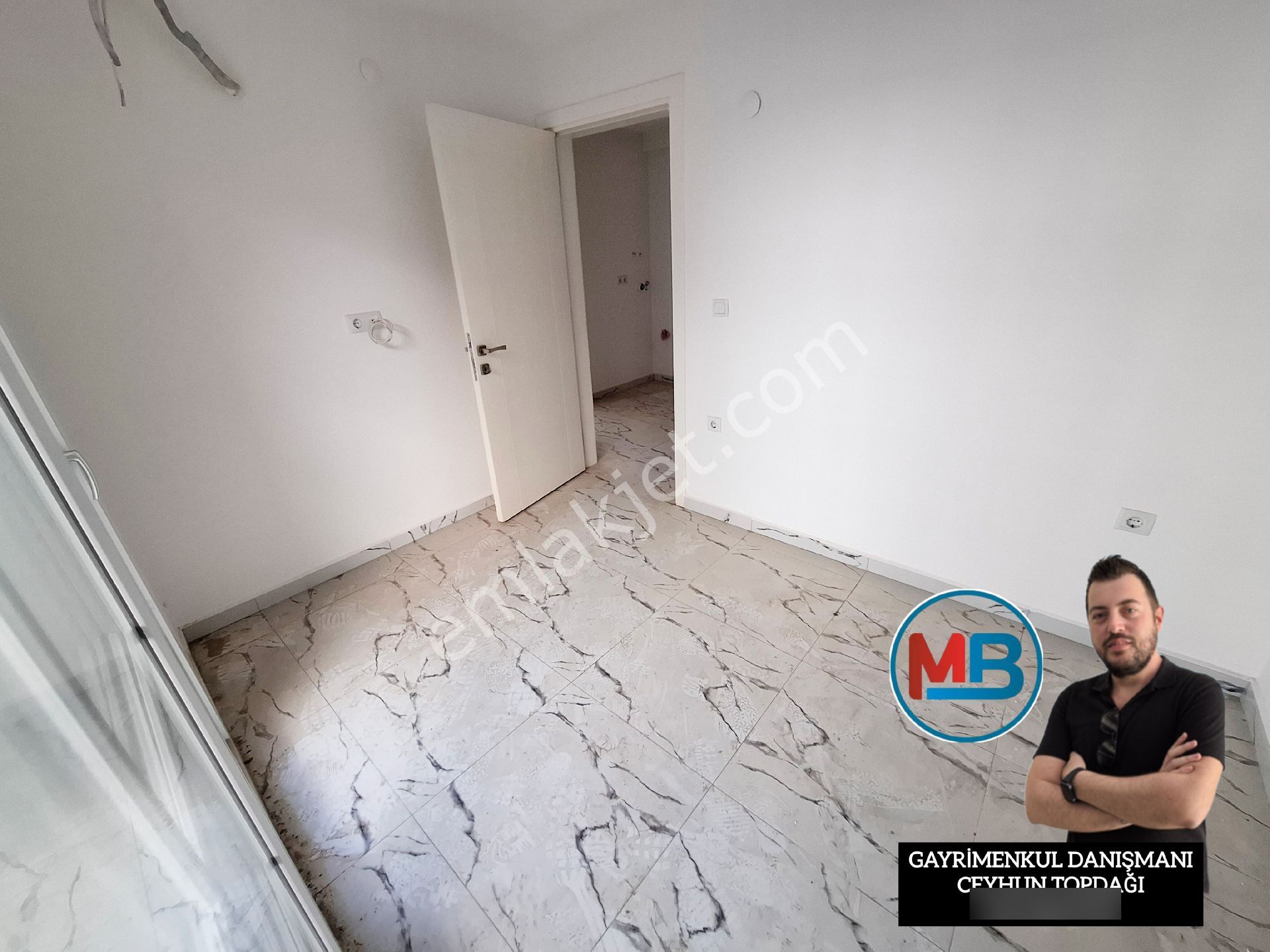 Didimde Satılık 3+1 Villa Havuzlu Bahçeli Ön Cephe Havuz Cepheli Müstakil Tripleks ! - Görsel 16