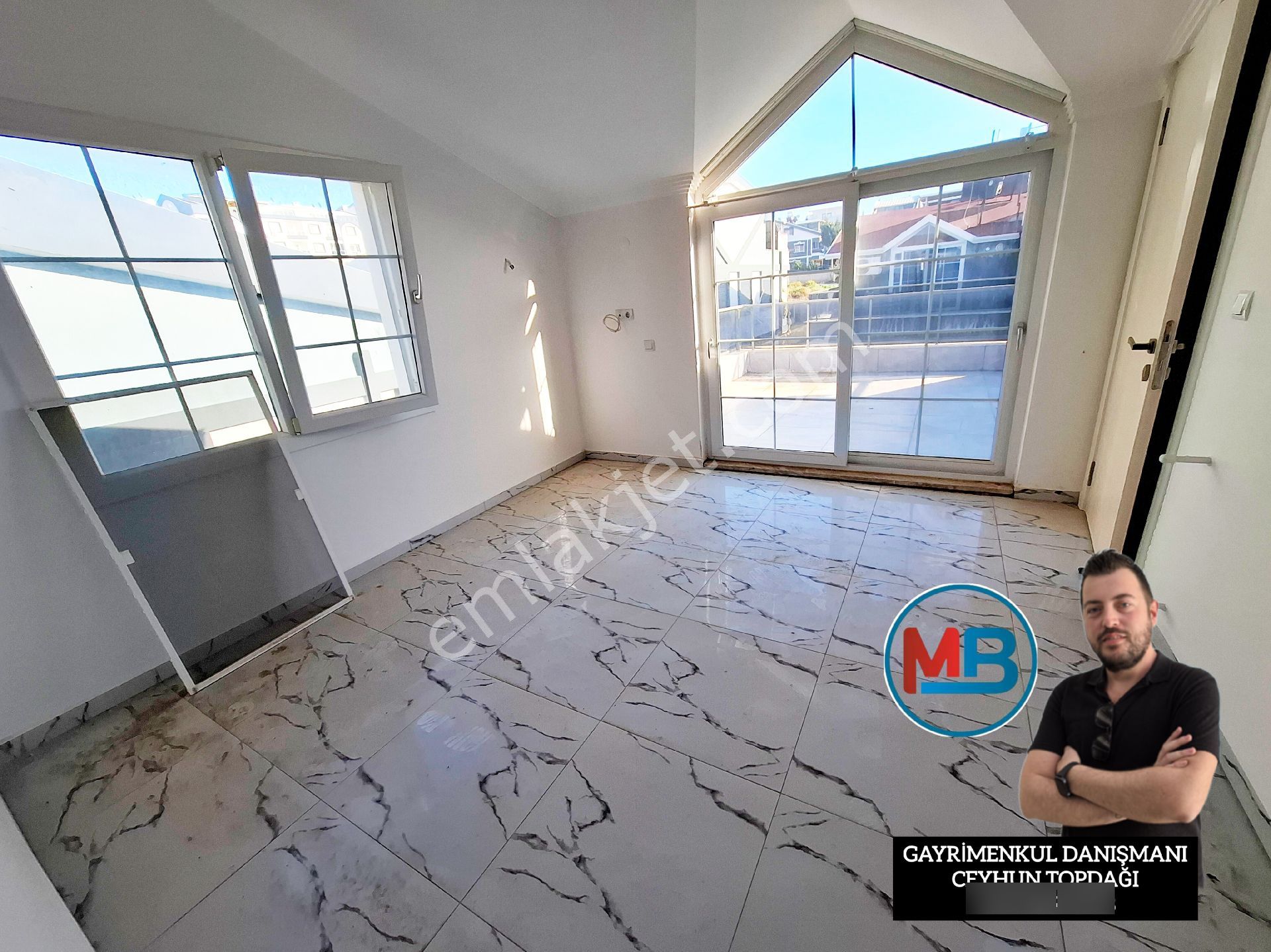 Didimde Satılık 3+1 Villa Havuzlu Bahçeli Ön Cephe Havuz Cepheli Müstakil Tripleks ! - Görsel 26