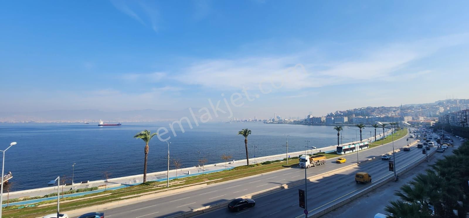 Körfez Manzaralı Satılık Yalı Dairesi - Görsel 2