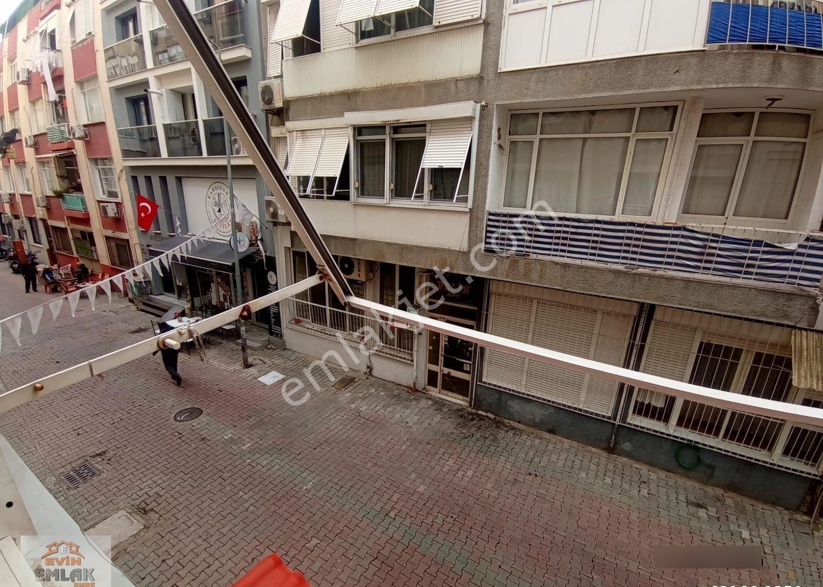 Karşıyaka Çarşı'da Doğalgazlı Çift Cepheli 3+1 Arakat Daire - Görsel 17