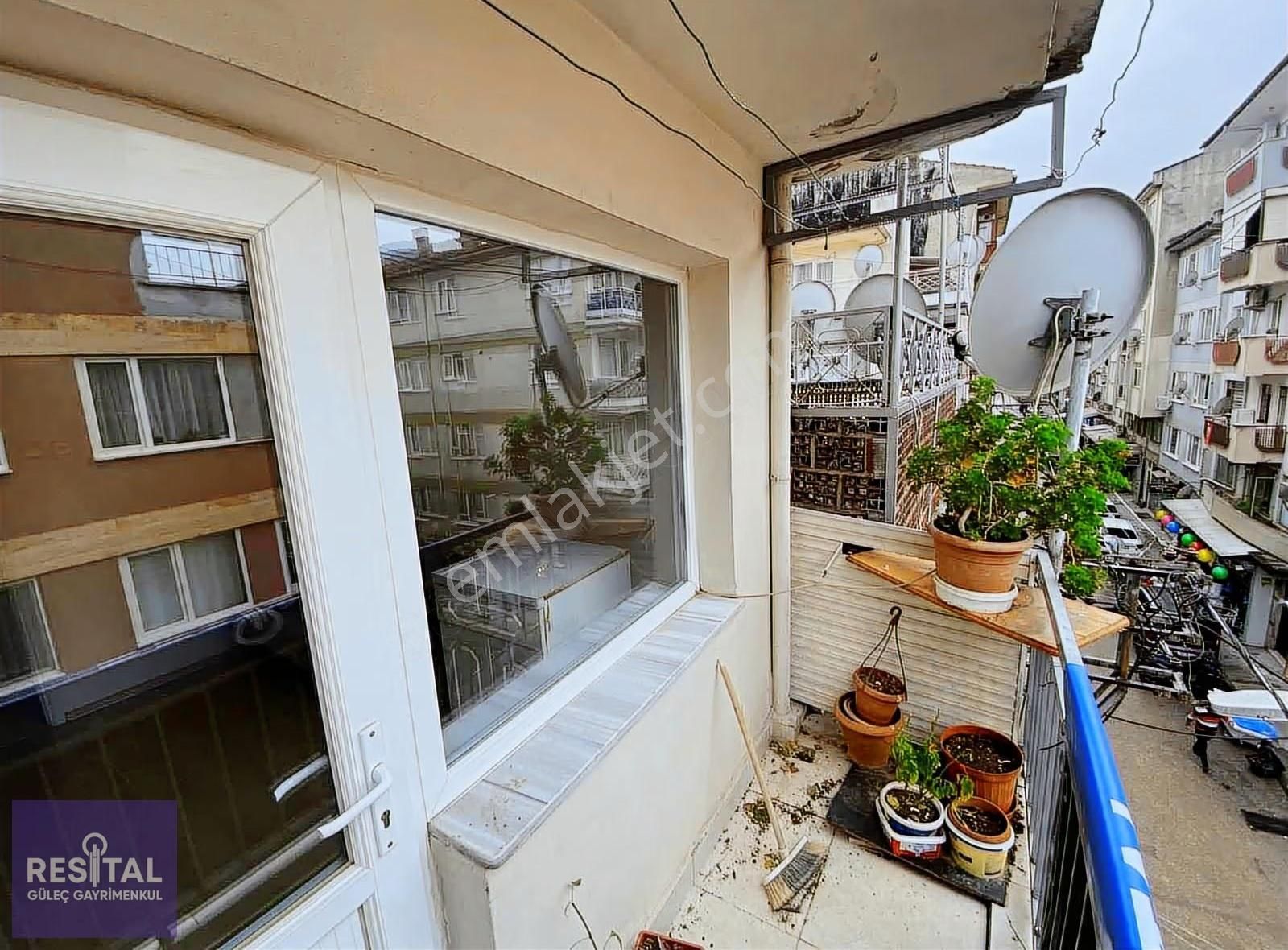 Çarşamba' Da Aile Apartmanında Satılık 2+1 Daire