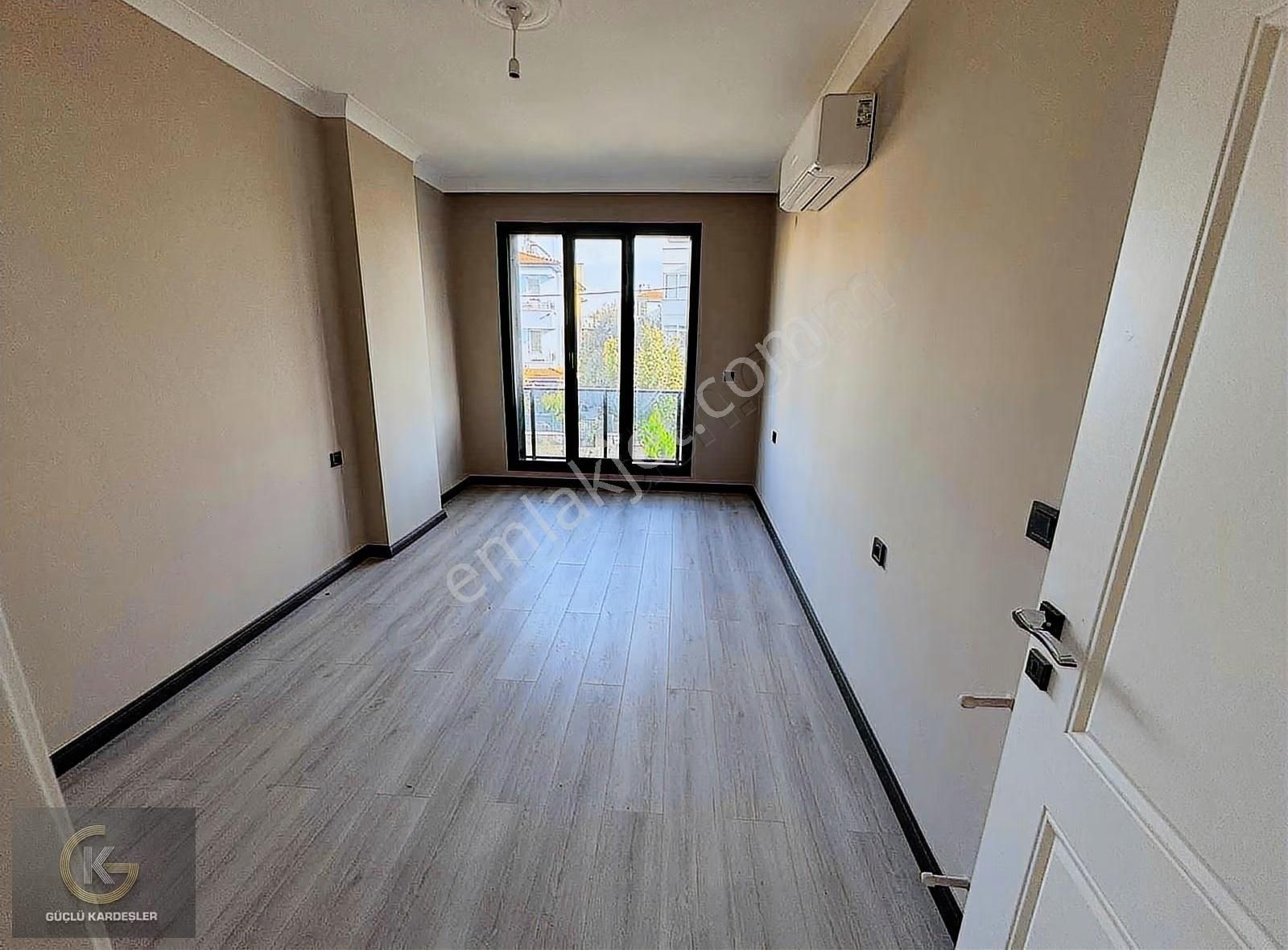 Güçlü Kardeşler Altınoluk Merkezde 4+1 Tam Müstakil Lüks Villa - Görsel 5