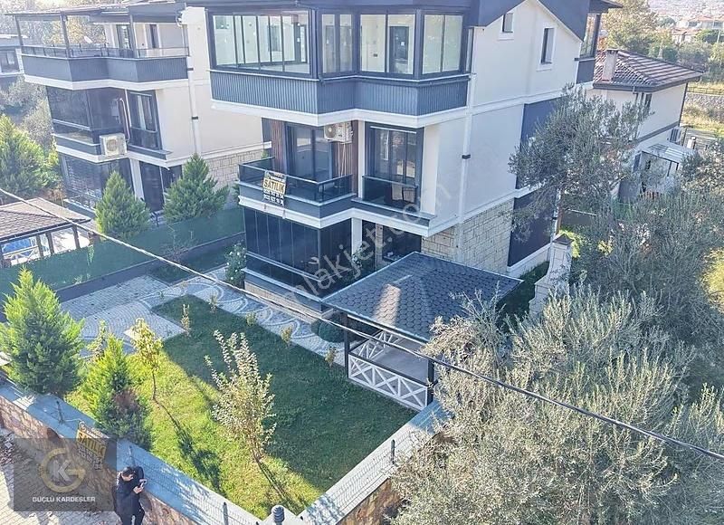Güçlü Kardeşler Altınoluk Merkezde 4+1 Tam Müstakil Lüks Villa - Görsel 15