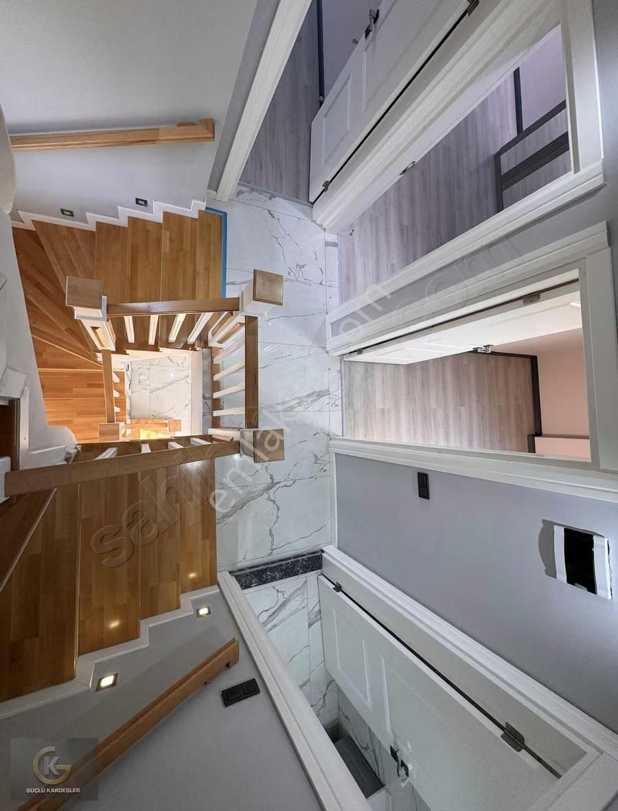 Güçlü Kardeşler Altınoluk Merkezde 4+1 Tam Müstakil Lüks Villa - Görsel 26