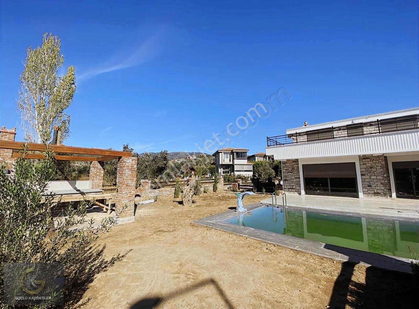 Güçlü Kardeşler 650m2 Arsa İçerisinde Özel Tasarım Lüks Villa - Görsel 5