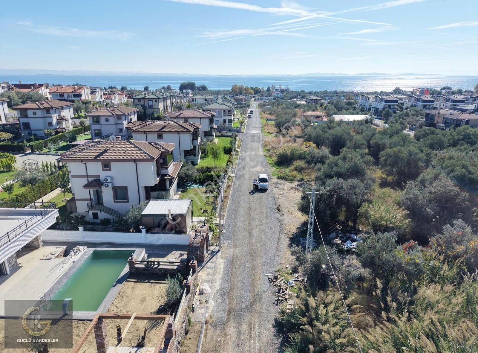 Güçlü Kardeşler 650m2 Arsa İçerisinde Özel Tasarım Lüks Villa - Görsel 15