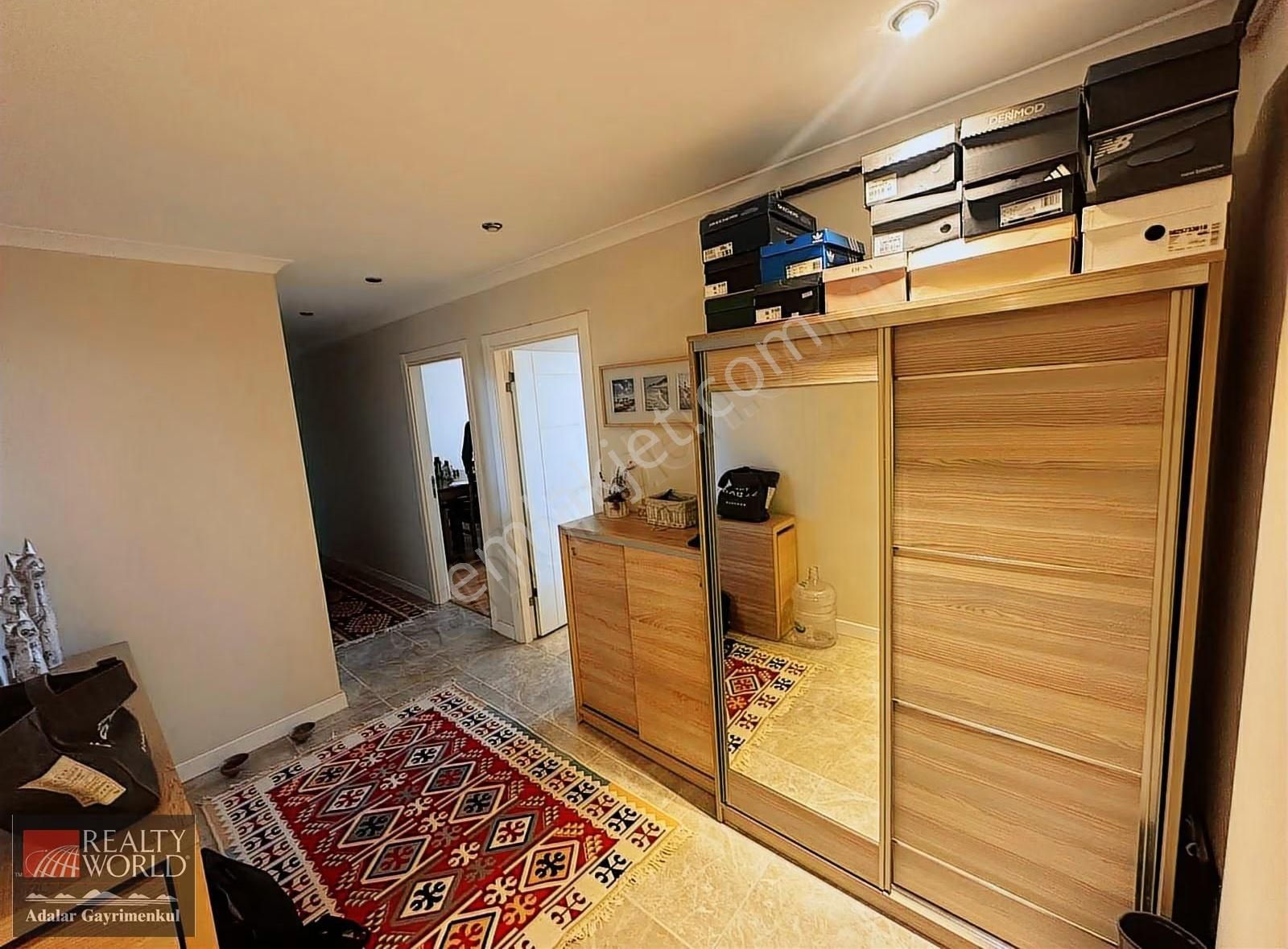 İdealtepe Mahallesinde Merkezi Konum 3+1 Ara Kat Satılık Daire - Görsel 10