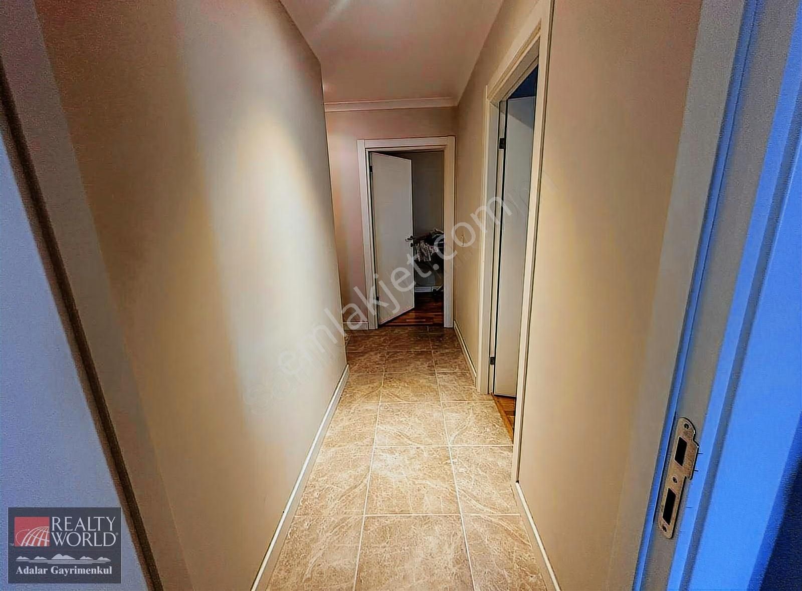 İdealtepe Mahallesinde Merkezi Konum 3+1 Ara Kat Satılık Daire - Görsel 14