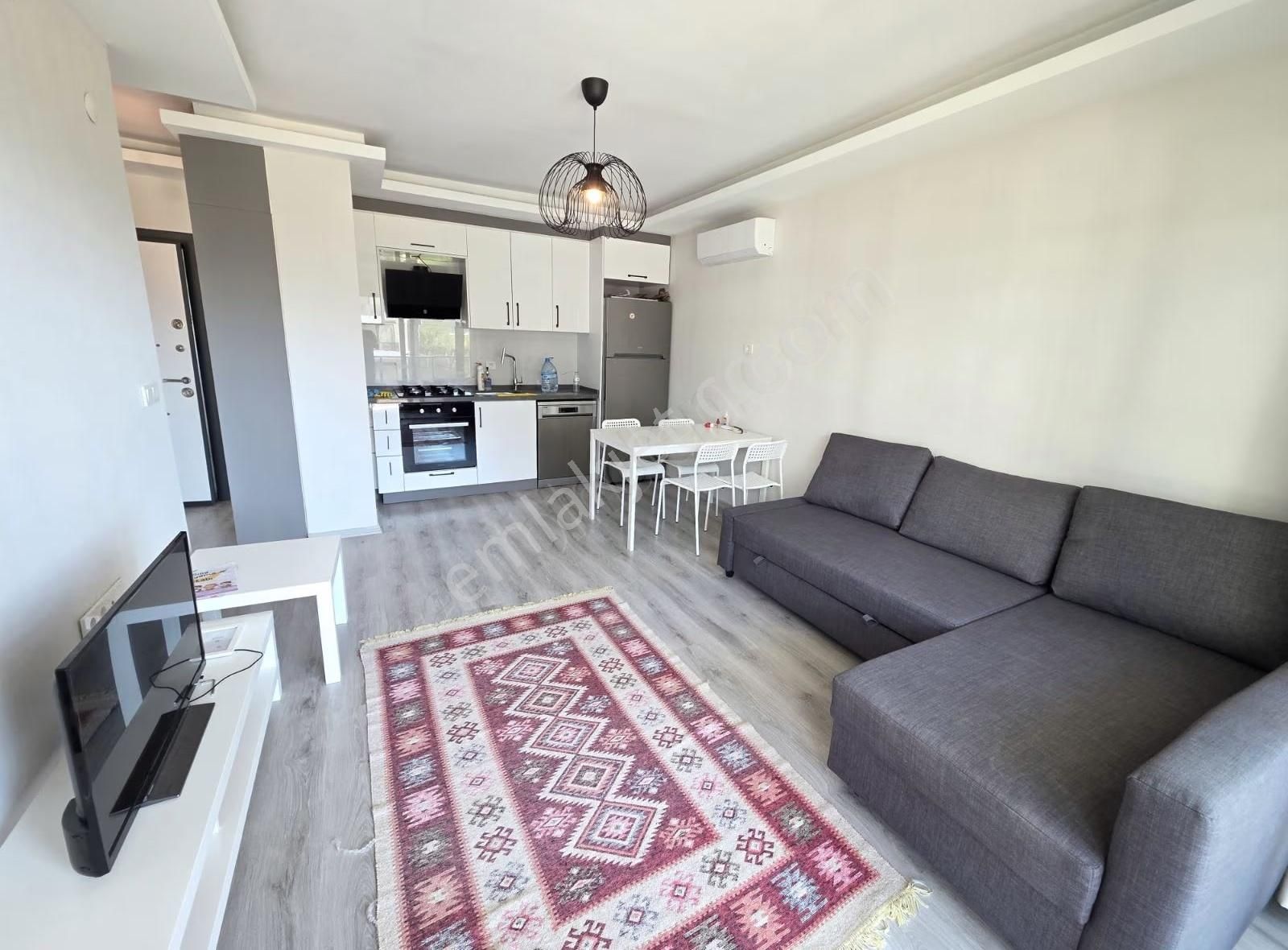 Ara Kat Eşyalı 1+1 / Havuz Manzaralı / İskan Var / Yeniköy - Görsel 3