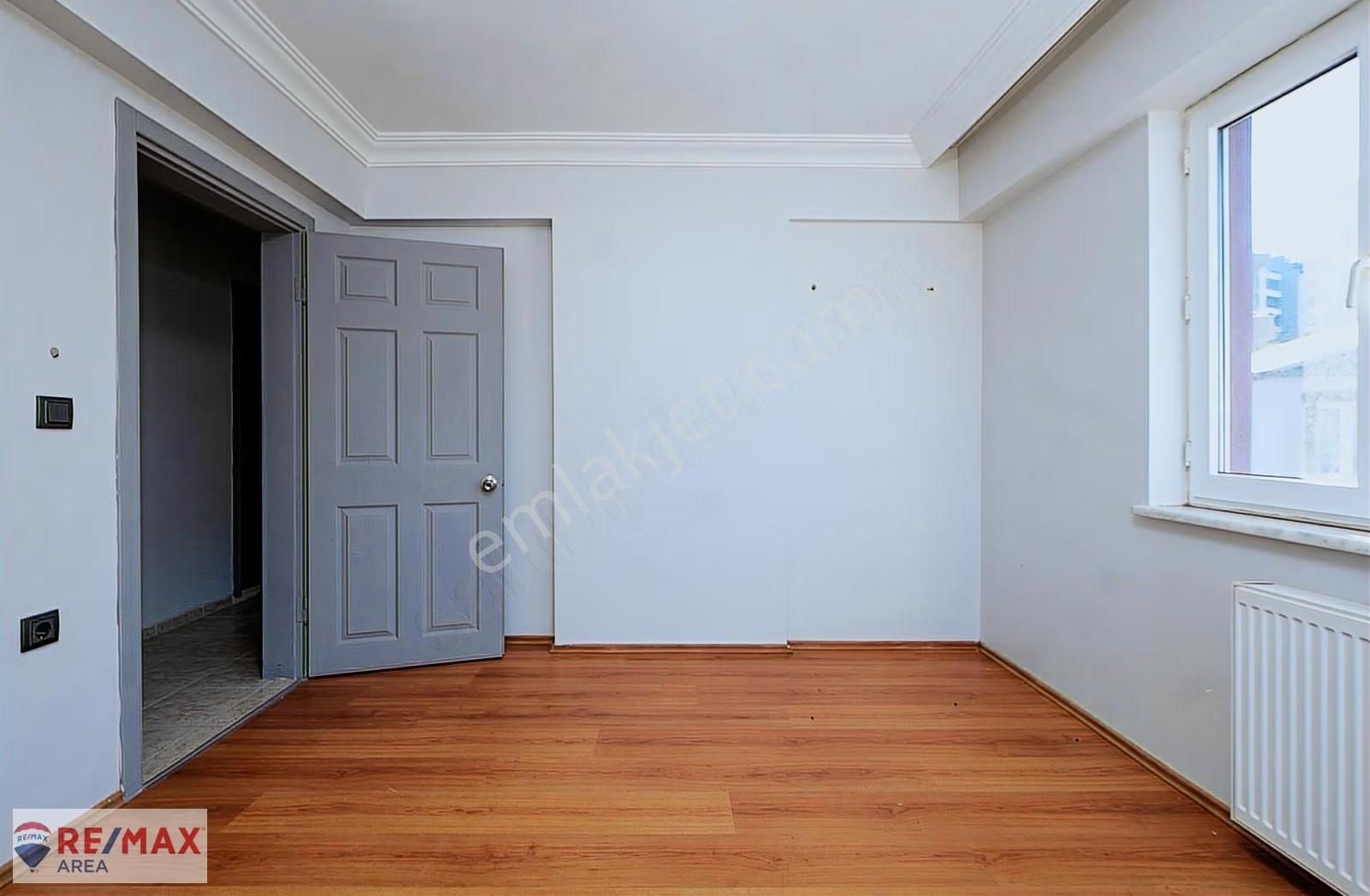 Remax Area Dan Satılık Deniz Manzaralı Teraslı 5+1 Dubleks Daire - Görsel 4