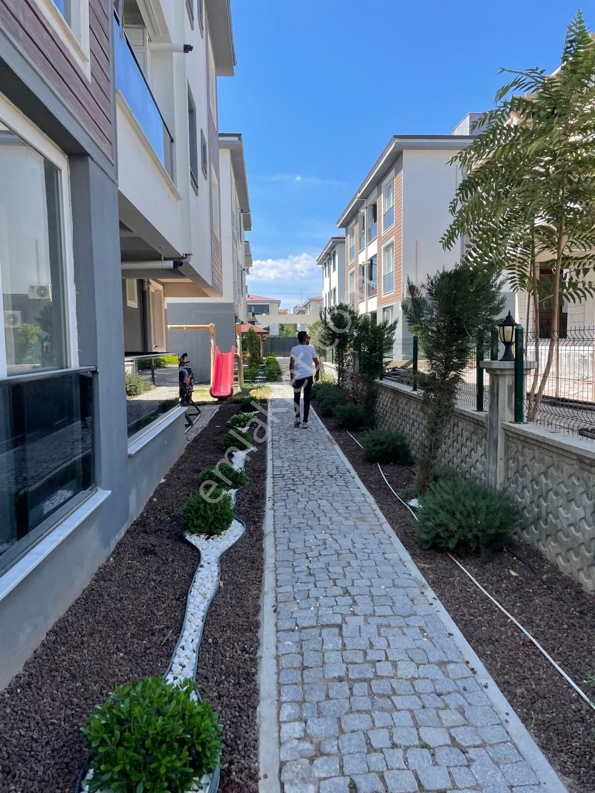 Bergama Fatih Mah Nefes Park Evleri Site İçerisinde 2+1 Geniş Kiralık Daire - Görsel 4