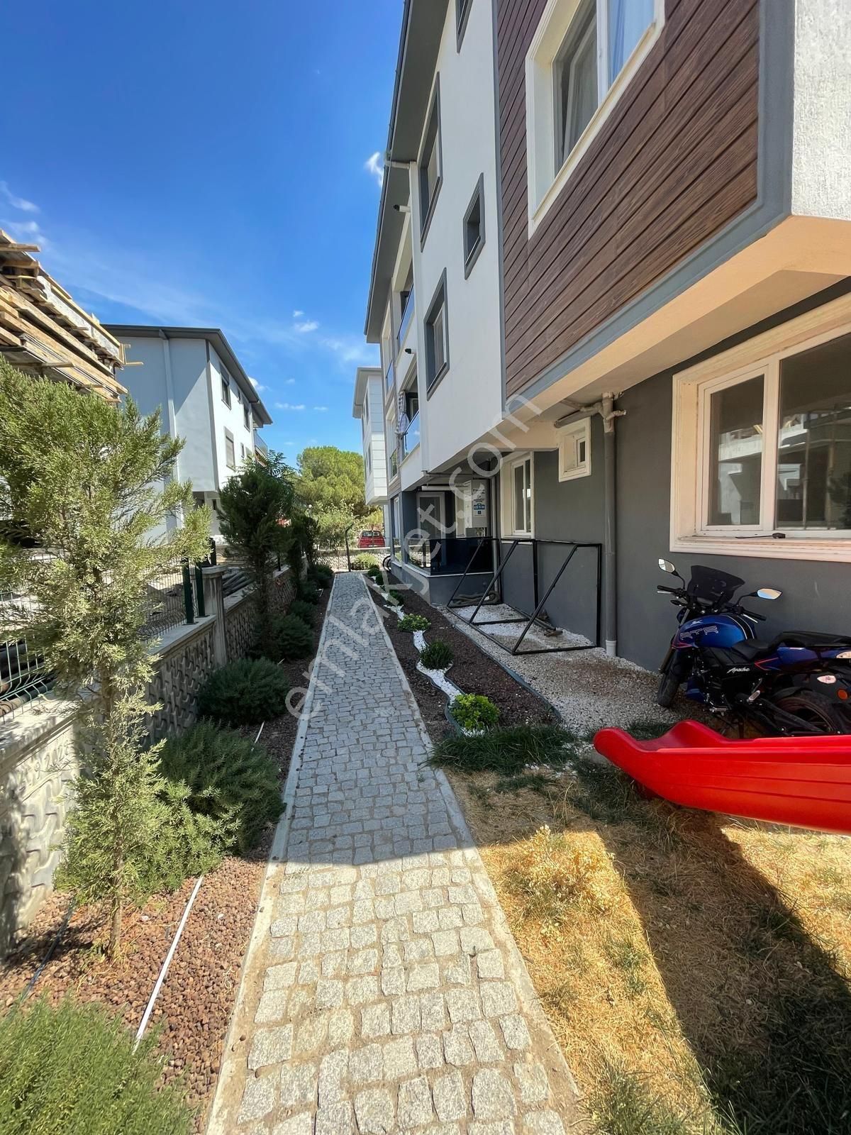 Bergama Fatih Mah Nefes Park Evleri Site İçerisinde 2+1 Geniş Kiralık Daire - Görsel 3