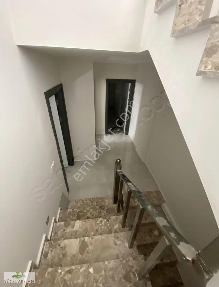 Didim Efelerde Müstakil Girişli Lüx 3+1 Sıfır Villa - Görsel 24