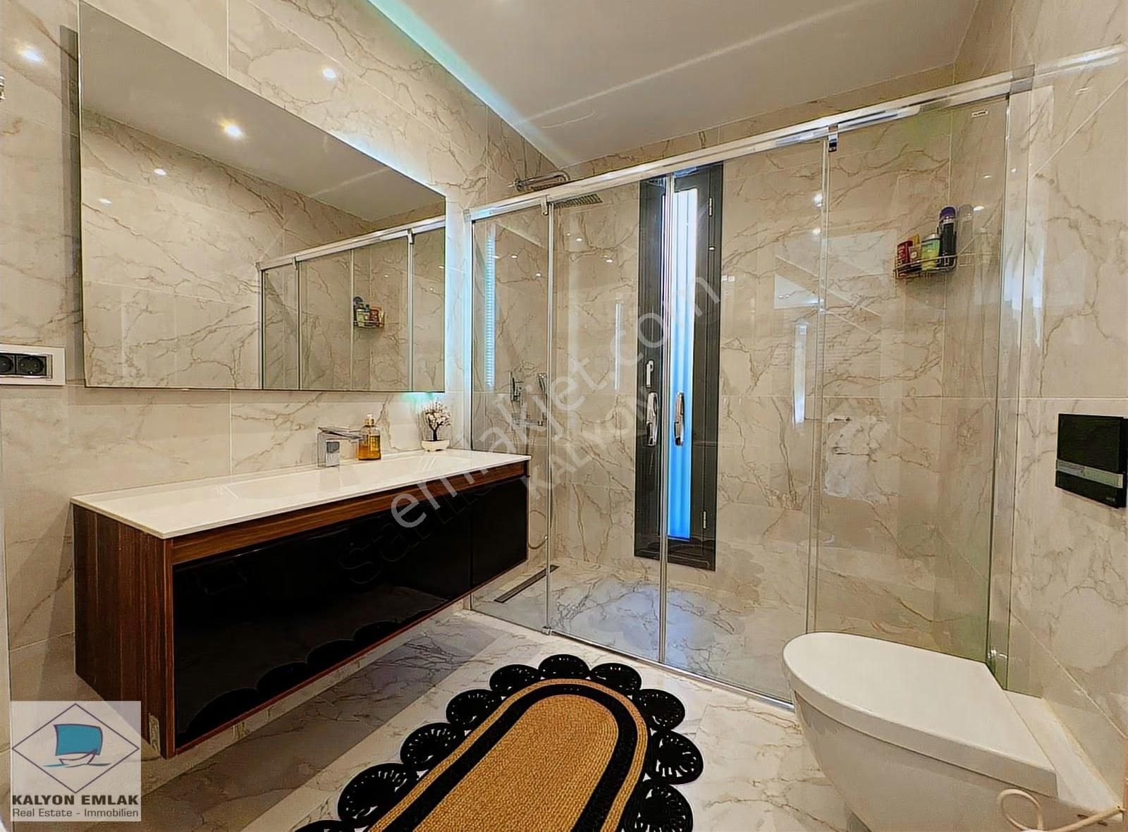 Alaçatı Çamlık Yol'da Satılık Tam Müstakil Özel Tasarımlı Villa - Görsel 17