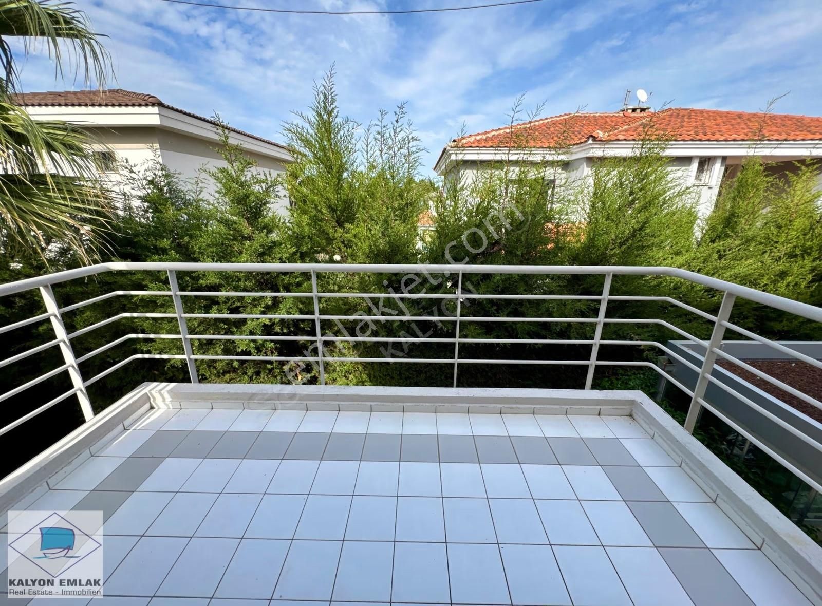 Alaçatı Çamlık Yol Göbene Mevkiinde Satılık İkiz Müstakil Villa - Görsel 27