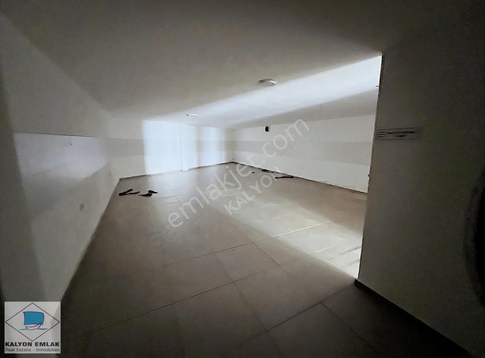 Depo + Üretim Alanlı Çok Amaçlı Kiralık Dükkan (kurumsala Uygun) - Görsel 2