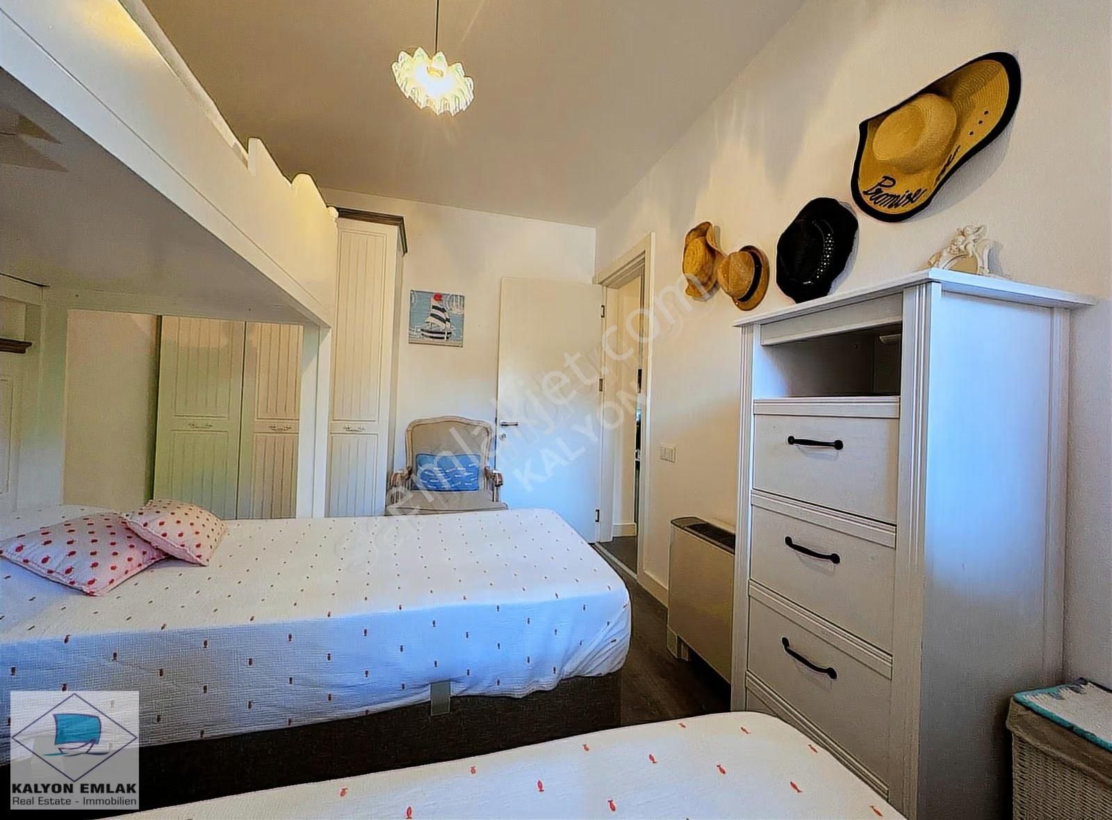 Çeşme Ayasaranda'da Satılık Denize Sıfır Residance Bahçeli Daire - Görsel 18