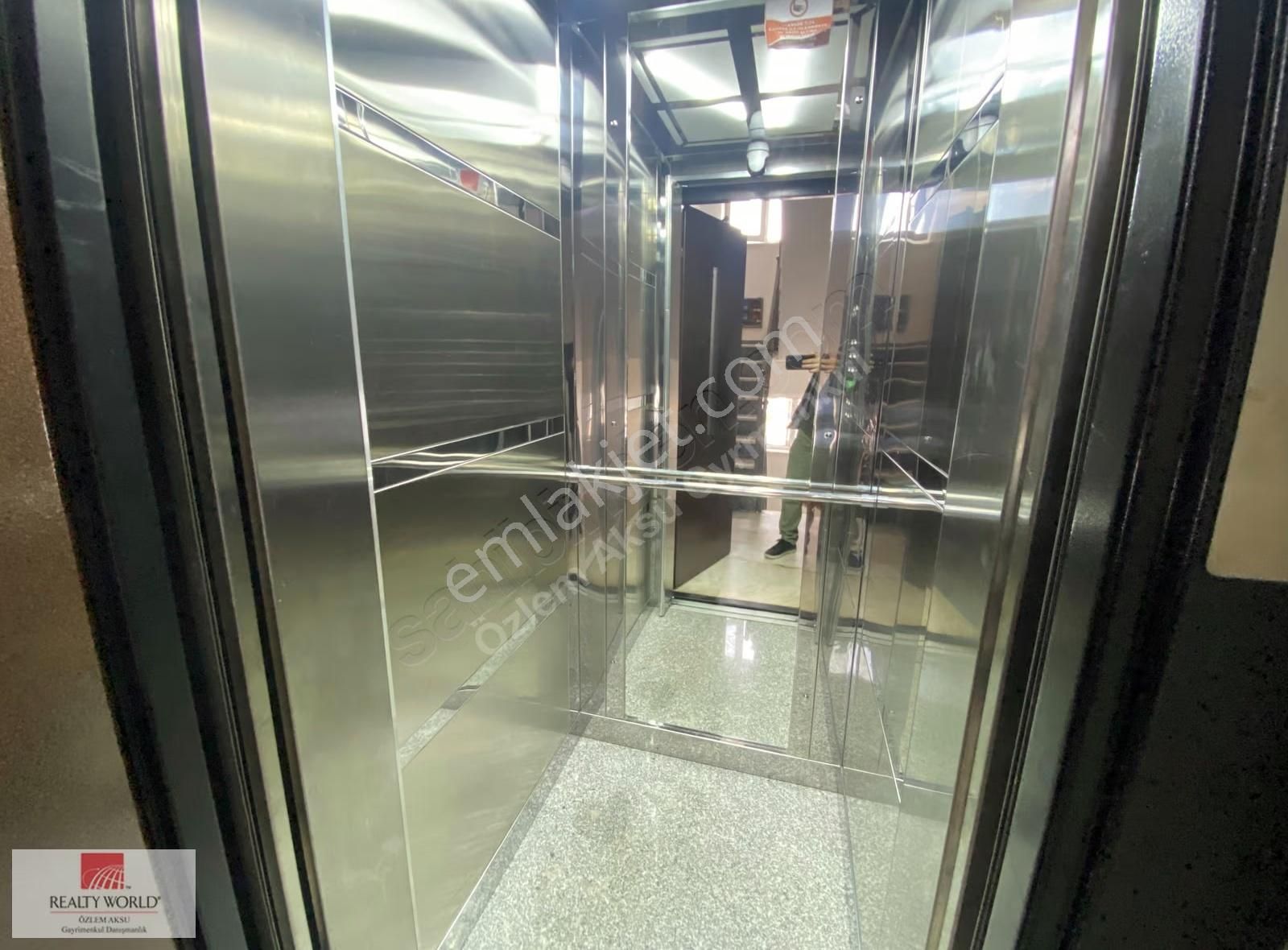 Özlem Aksu..uzman Kent Sitesi Geniş 3+1 Kiralık Arakat Daire - Görsel 34