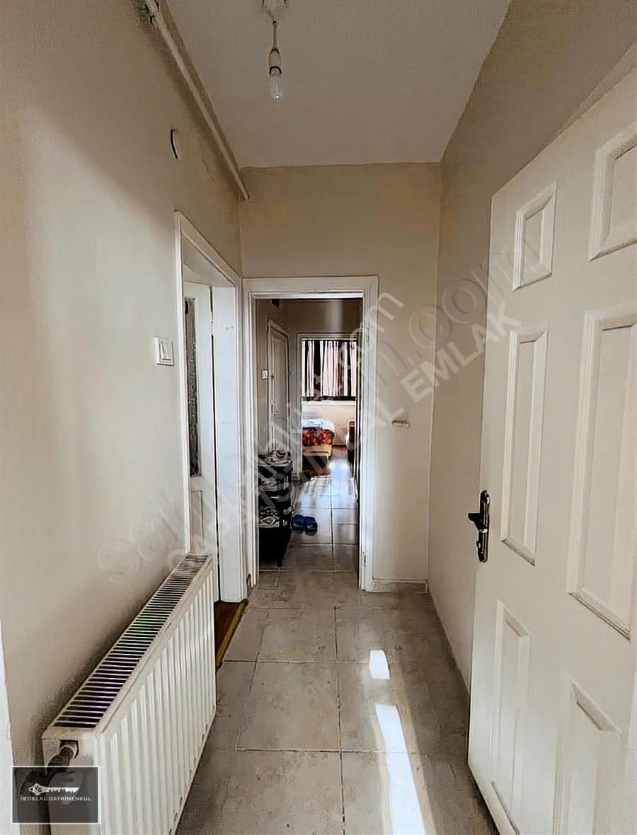 Şehremini'de İster Yatırımlık İster Oturumluk 1+1 Satılık Daire - Görsel 2