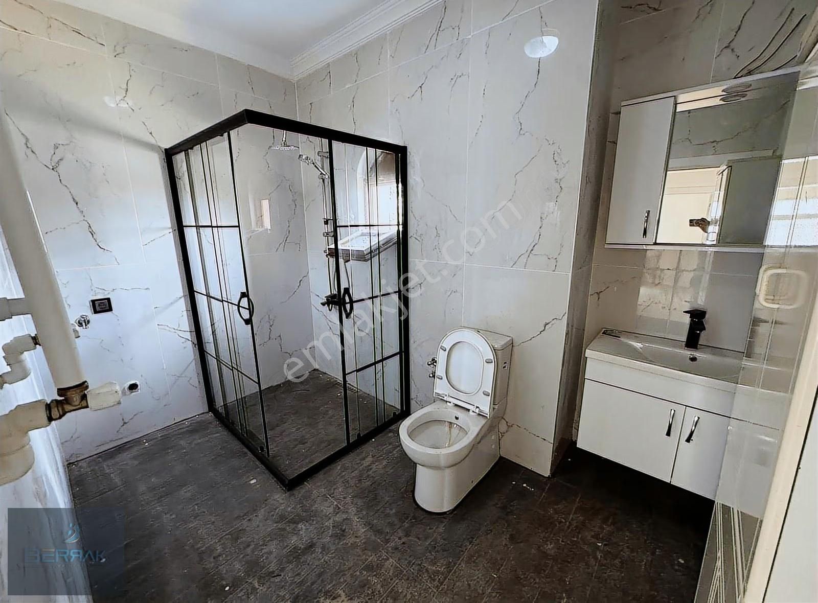 Site İçinde Geniş Teras Ve Bahçeli Barbekülü 4+1 Triplex Villa - Görsel 10