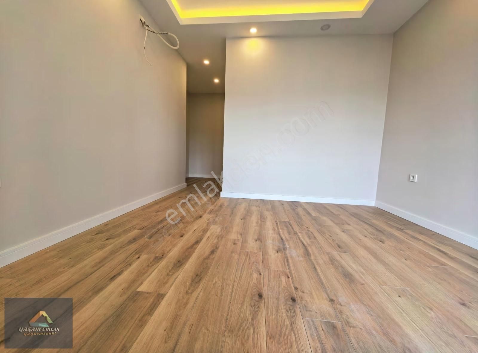 Yaşam'dan Velibaba Da Cadde Üzeri Sıfır Lüks Ara Kat 2+1 Satılık - Görsel 8