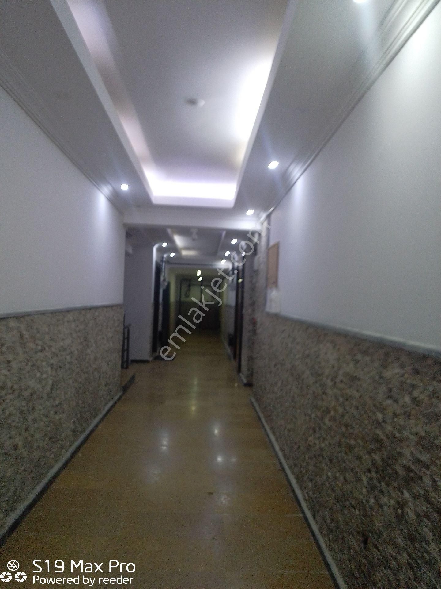 Çınarcık Plaşlar Mevkii Havuzlu Sitede Geniş 1+1 Kapalı Cam Balkonlu Satılık Daire - Görsel 10