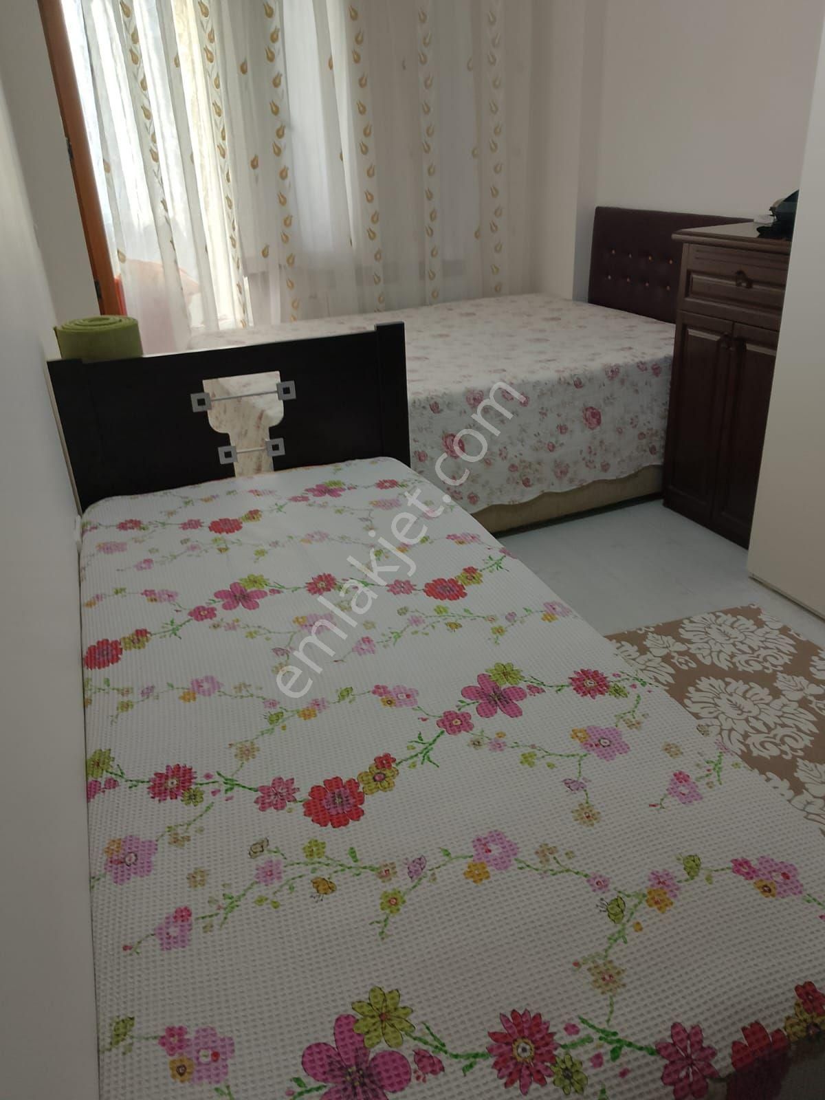 Çınarcık Plaşlar Mevkii Havuzlu Sitede Geniş 1+1 Kapalı Cam Balkonlu Satılık Daire - Görsel 5