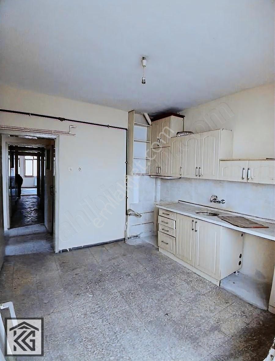 Kocalar'dan Çarşı Merkeze Yakını 3.kat 3+1 Boş Daire - Görsel 4