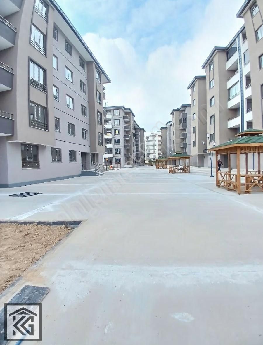 İşgalaman Cadde Üzeri Ali Ulvi Fetih Caddessi Mevlana Yakın 2+1 - Görsel 10