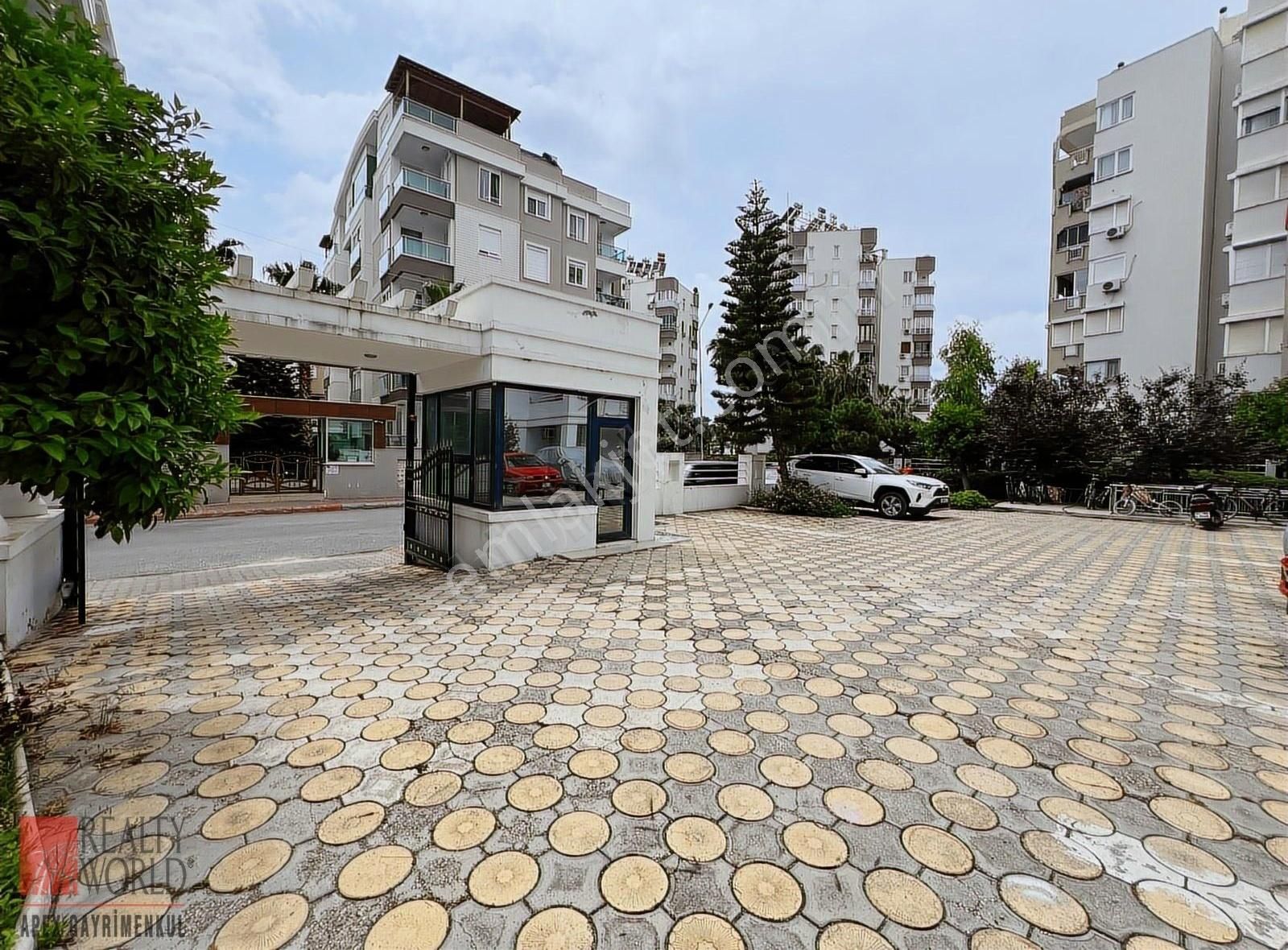 Antalya Konyaaltı Liman Satılık 1+1 Daire Eşyalı - Denize Yakın - Görsel 11