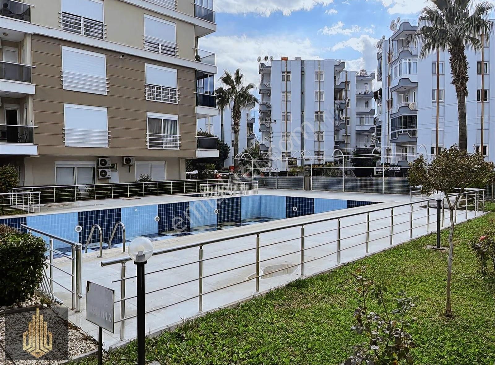 Hurmanın Merkezinde Eşyalı 1+1 Daire Taşınmaya Hazır! - Görsel 13