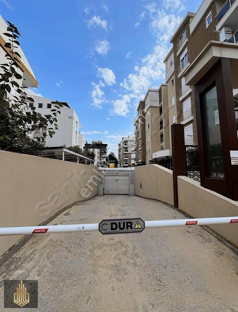 Hurmanın Merkezinde Eşyalı 1+1 Daire Taşınmaya Hazır! - Görsel 11